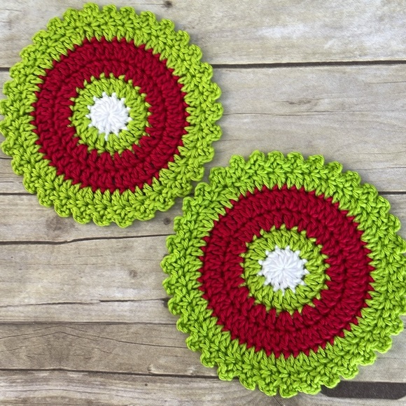 Crochet Christmas/Holidays Colored Small Doilies/Coasters  7 Inches - Picture 4 of 4